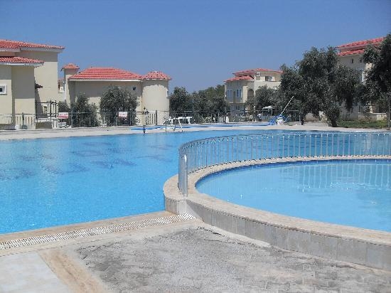 Окvестили Золотым Песком Комплекса